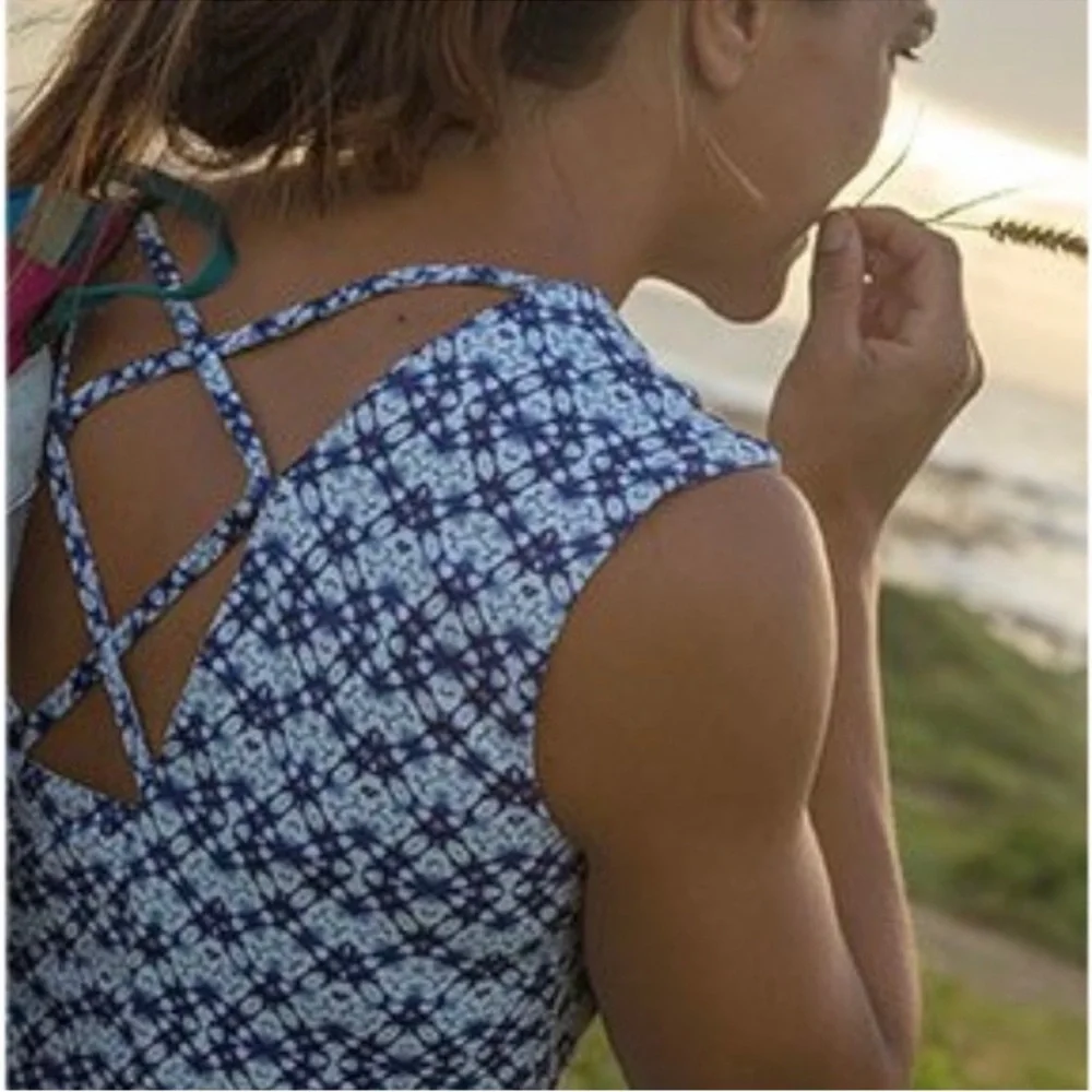 Title Nine Steadfast Dress Tidal Wave blue Strappy cross back XS athletic hiking - Picture 3 of 11